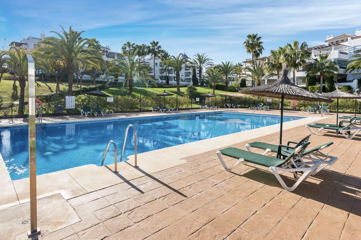 Nueva Milla de Oro, Estepona